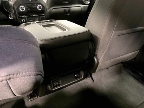 Used 2022 Chevrolet Silverado 1500 Custom image 27