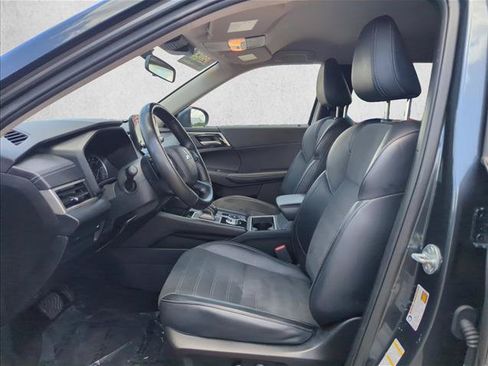 Used 2024 Mitsubishi Outlander SE AWD/4WD image 16