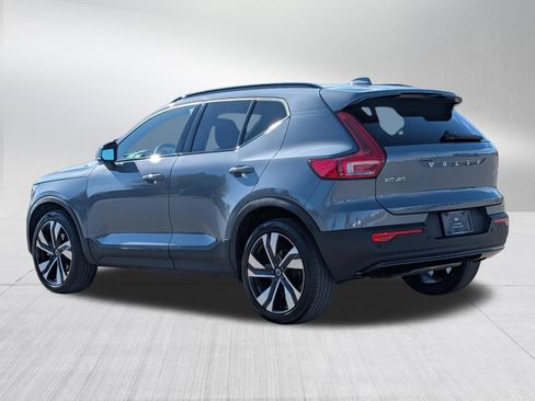 Used 2023 Volvo XC40 B5 Plus w/ Protection Package Premier AWD/4WD image 4