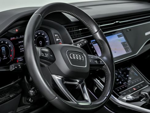 Used 2019 Audi Q8 Premium Plus w/ Premium Plus image 25