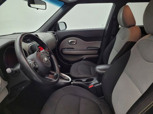 Used 2014 Kia Soul + FWD image 17