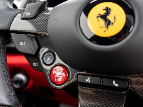 Used 2018 Ferrari GTC4Lusso image 20