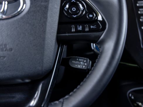 Used 2021 Toyota Prius Prime LE FWD image 30