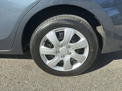 Used 2014 Toyota Corolla LE FWD image 27