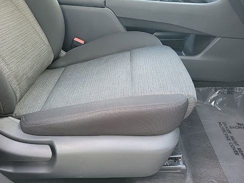 Used 2022 Nissan Rogue SV image 14