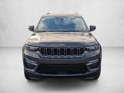 Used 2022 Jeep Grand Cherokee Limited image 2
