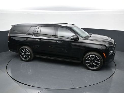 Used 2025 Chevrolet Suburban RST w/ Comfort Package AWD/4WD image 31