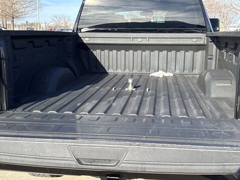 Used 2025 Chevrolet Silverado 2500 Custom w/ Custom Value Package image 7