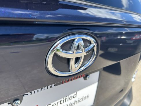Used 2025 Toyota RAV4 XLE AWD/4WD image 7
