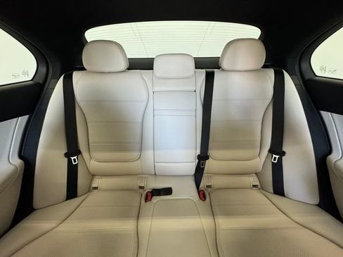 Used 2024 Mercedes-Benz C 300 4MATIC Sedan image 6