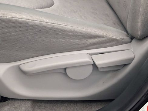 Used 2009 Toyota RAV4 image 15