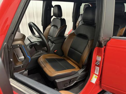 Used 2023 Ford Bronco Outer Banks AWD/4WD image 44