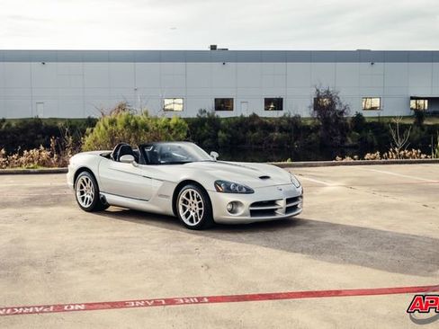 Used 2003 Dodge Viper SRT-10 image 38