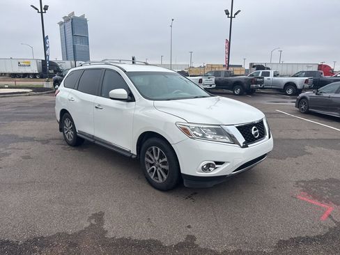 Used 2014 Nissan Pathfinder SL w/ Trailer Tow Package image 12