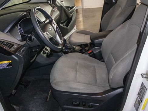 Used 2018 Hyundai Santa Fe Sport w/ 2.4L Value Package 02 image 7