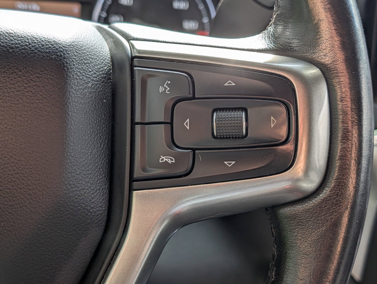 Used 2021 Chevrolet Silverado 1500 LT Trail Boss w/ Convenience Package II AWD/4WD image 36