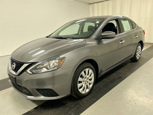 Used 2019 Nissan Sentra S image 5