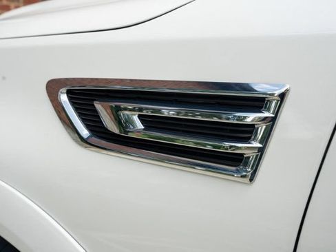 Used 2023 INFINITI QX80 Sensory w/ Cargo Package AWD/4WD image 15