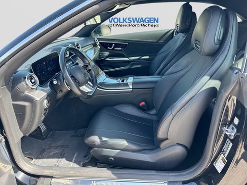 Used 2025 Mercedes-Benz CLE 300 4MATIC Cabriolet image 23