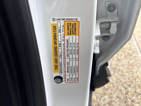Certified 2024 Buick Envision Preferred AWD/4WD image 34
