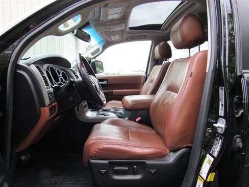 Used 2016 Toyota Sequoia Platinum AWD/4WD image 8