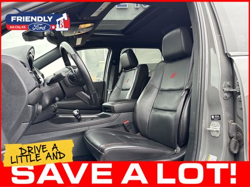 Used 2024 Dodge Durango GT AWD/4WD image 12