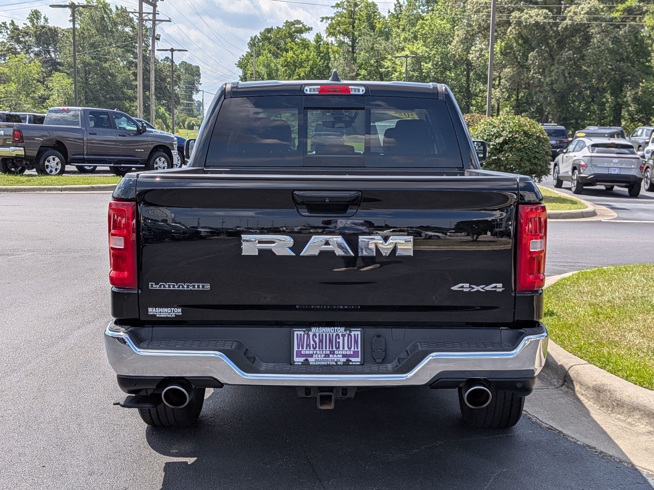 Used 2026 RAM 1500 Laramie AWD/4WD image 6