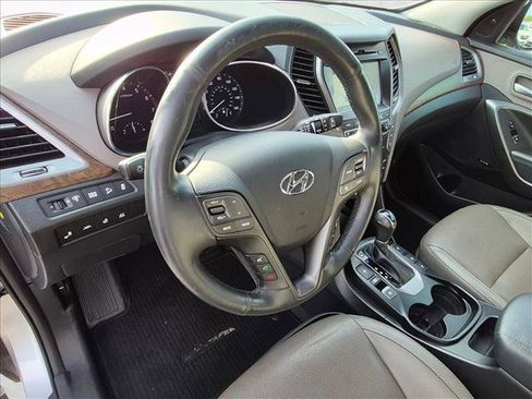 Used 2018 Hyundai Santa Fe Limited FWD image 18