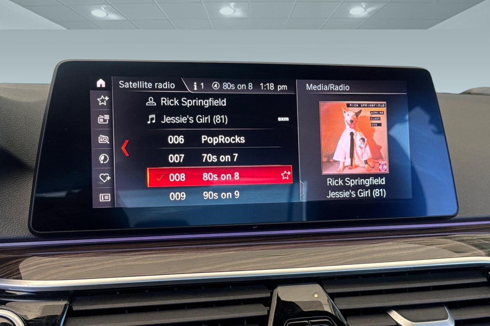 Used 2019 BMW 530e w/ Convenience Package RWD image 21