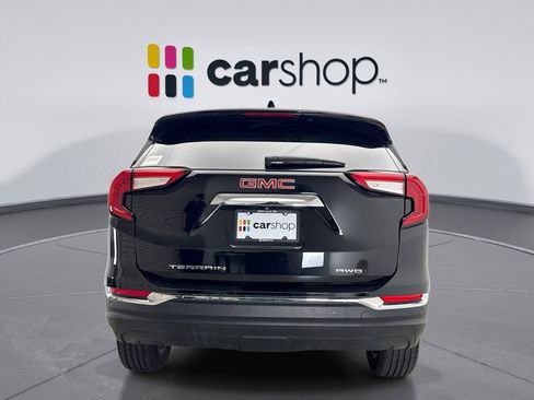 Used 2024 GMC Terrain SLT w/ Infotainment Package II AWD/4WD image 4