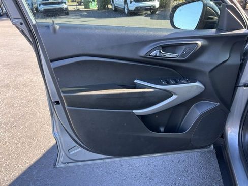 Used 2024 Chevrolet Trax RS w/ Driver Confidence Package image 12