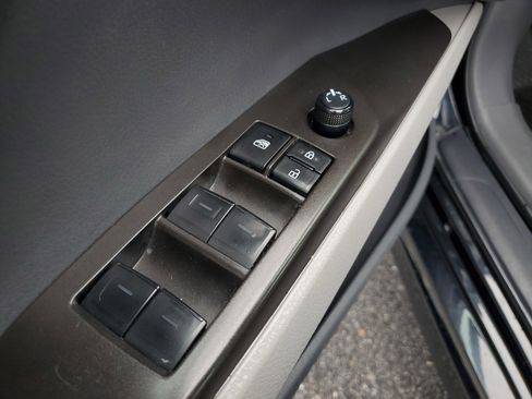 Used 2024 Toyota Camry SE image 18