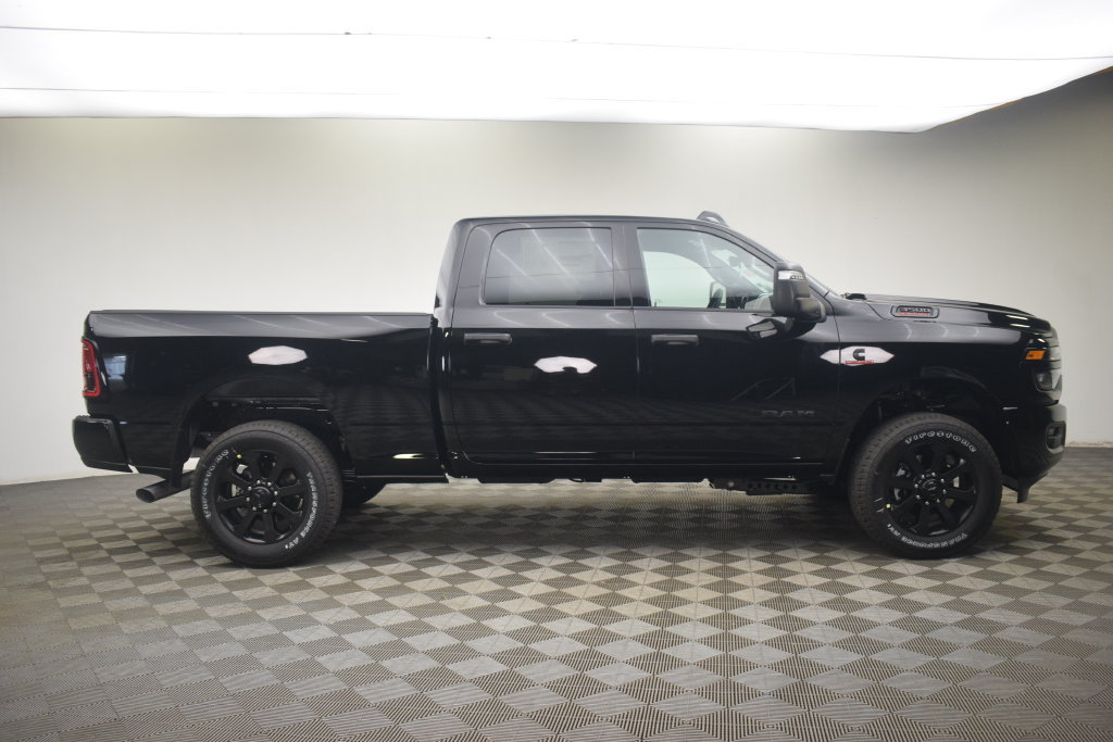 New 2026 RAM 3500 Big Horn AWD/4WD image 4