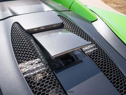 Used 2018 McLaren 570S Spider image 64