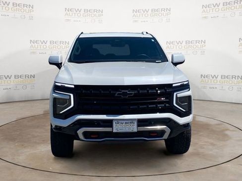 Used 2025 Chevrolet Tahoe Z71 w/ Comfort Package AWD/4WD image 8