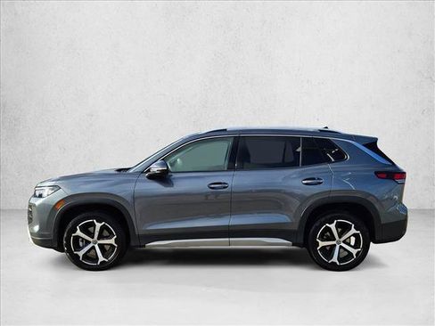 Used 2026 Volkswagen Tiguan SE AWD/4WD image 9