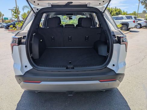 Used 2025 Chevrolet Equinox LT FWD image 31
