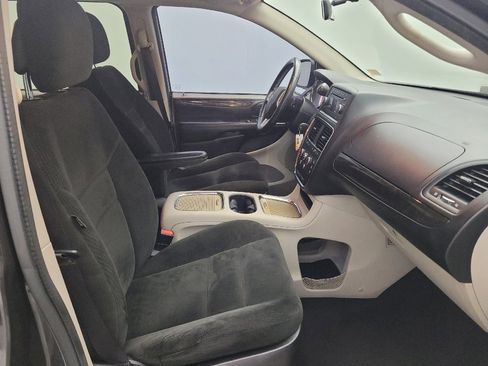 Used 2016 Dodge Grand Caravan SXT w/ Rear Park Assist Package FWD image 21