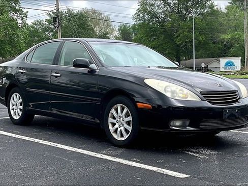 Used 2004 Lexus ES 330 FWD image 2