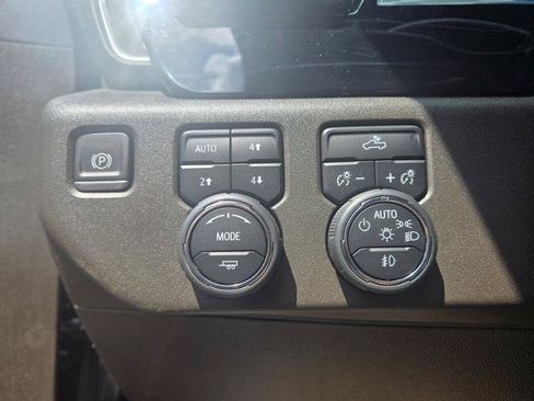 Used 2023 Chevrolet Silverado 1500 LT Trail Boss w/ Convenience Package II AWD/4WD image 24