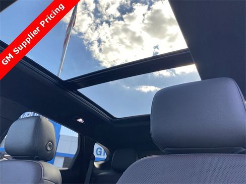 New 2025 Chevrolet Blazer RS w/ Driver Confidence II Package image 11