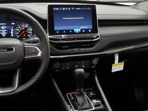 New 2026 Jeep Compass Latitude AWD/4WD image 19
