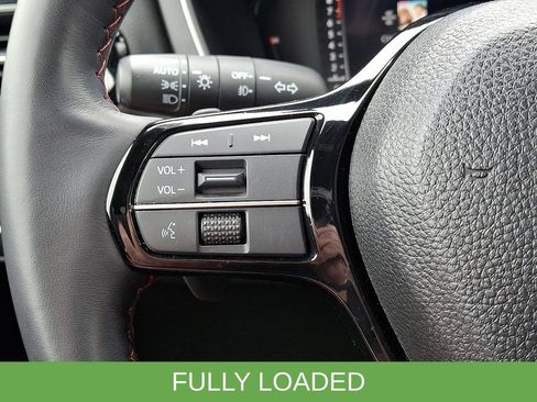 Used 2025 Honda Pilot Black Edition image 25