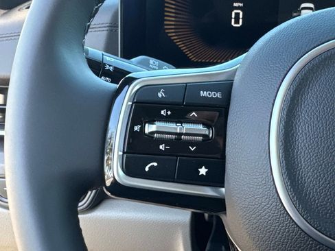 New 2026 Kia Carnival EX image 29