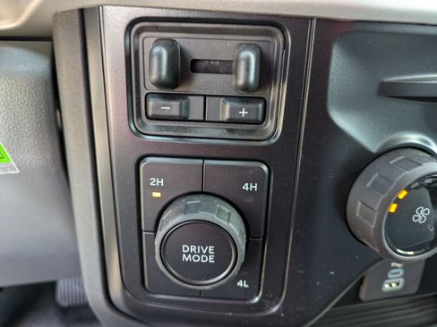 New 2025 Ford F550 4x4 Crew Cab image 22
