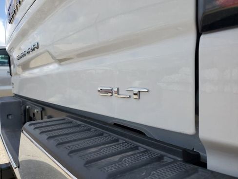 New 2026 GMC Sierra 1500 SLT w/ SLT Premium Package RWD image 9