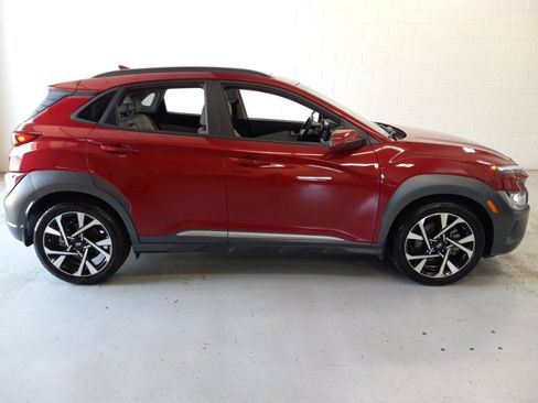 Used 2023 Hyundai Kona Limited AWD/4WD image 2