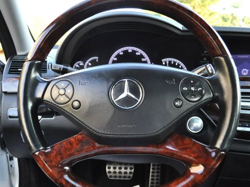 Used 2013 Mercedes-Benz S 550 4MATIC image 8