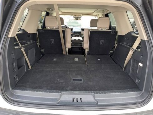 Used 2024 Ford Expedition Limited image 13