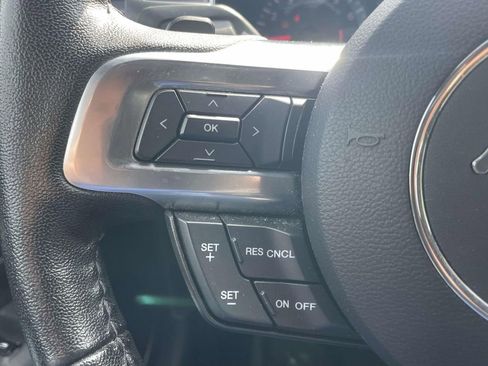 Used 2016 Ford Mustang Coupe RWD image 20
